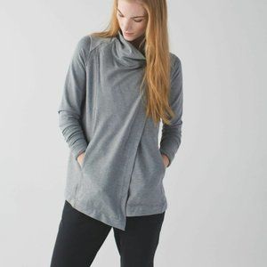 Lululemon Size 4 Grey Wrap Sweater (Thats A Wrap)
